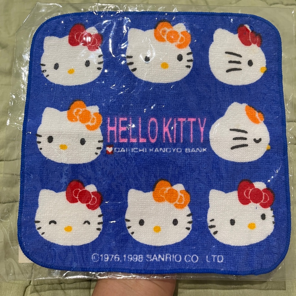 HELLO KITTY Face Towel 1998 SANRIO Japan Dai-Ichi Kangyo Bank Cloth Wipe Kawaii